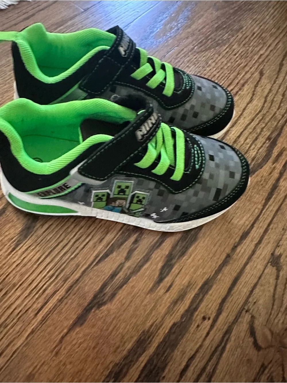 Minecraft Sneakers - Green and Gray - size 13 - excellent condition - Picture 4 of 4